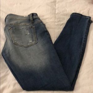 Modern Destroyed Jeans